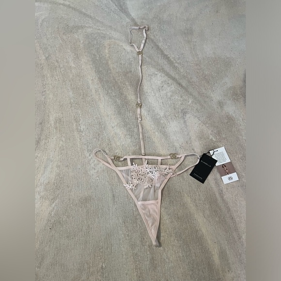 Bluebella Priscilla Bra, thong and detachable harness in Pale Pink NWT - Picture 13 of 14